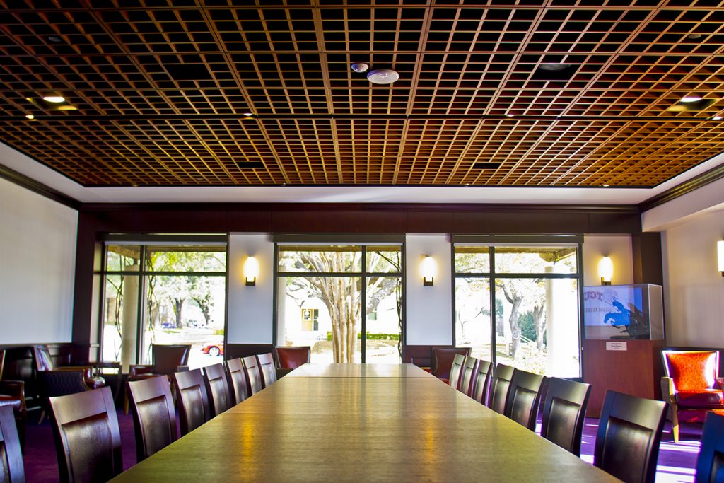 A long table is the center piece of the Janice L. Kelly Conference Room in the Dee J. Kelly Alumni & Visitors Center. Photo by Mark Graham